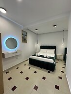 Qeparo Napolon Complex