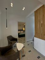 Qeparo Napolon Complex