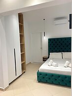 Qeparo Napolon Complex