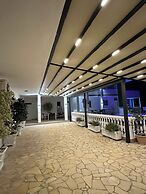 Qeparo Napolon Complex