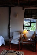 Ngari Hill Guest House & Campsite