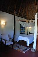 Ngari Hill Guest House & Campsite