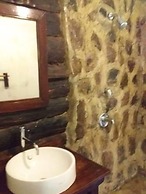 Ngari Hill Guest House & Campsite