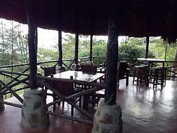 Ngari Hill Guest House & Campsite