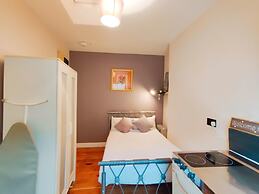 White's Row Resident