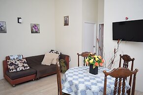 Justinn Apartments