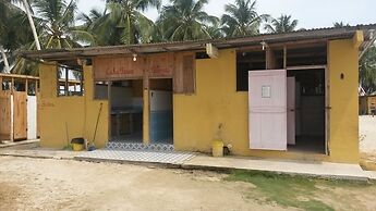 Cabins in Aguja Island