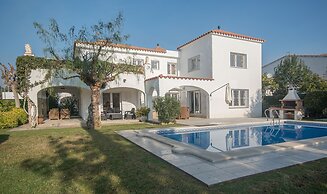 Villa 50m from the beach in Cambrils TH 11