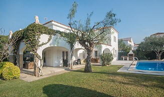 Villa 50m from the beach in Cambrils TH 11