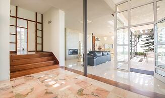 Luxury Beachfront Villa in Tarragona TH 63