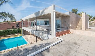 Luxury Beachfront Villa in Tarragona TH 63