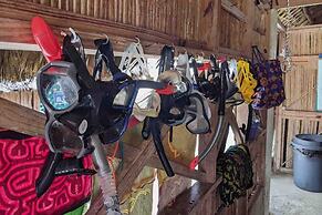 Cabins on paradise San Blas island