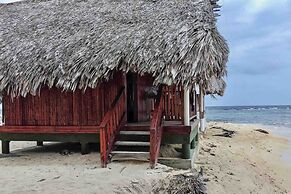 Cabins on paradise San Blas island