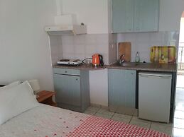 Paschalia Sea View Studios