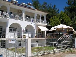 Paschalia Sea View Studios