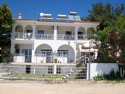 Paschalia Sea View Studios