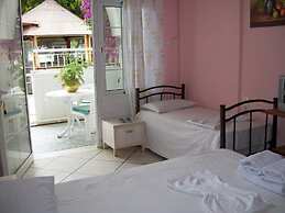 Paschalia Sea View Studios