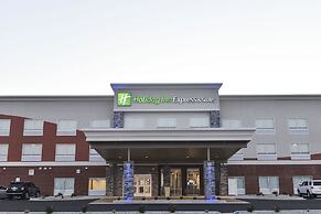 Holiday Inn Express & Suites Madisonville by IHG