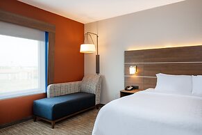 Holiday Inn Express & Suites Beloit by IHG