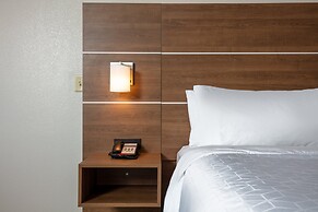 Holiday Inn Express & Suites Beloit by IHG