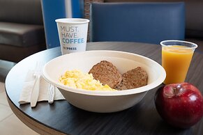 Holiday Inn Express & Suites Beloit by IHG