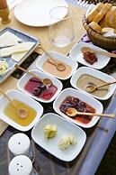 Pharos Boutique Hotel