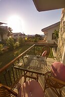 Pharos Boutique Hotel