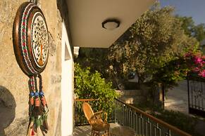 Pharos Boutique Hotel