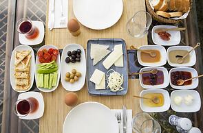 Pharos Boutique Hotel