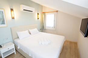 Pharos Boutique Hotel