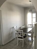 The Corfos Hills House