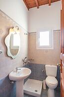 The Corfos Hills House