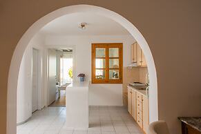 The Corfos Hills House