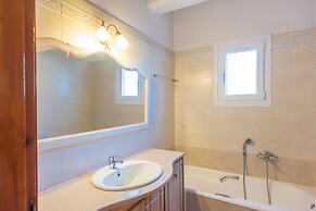 The Corfos Hills House