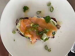 Eleals Boutique Hotel