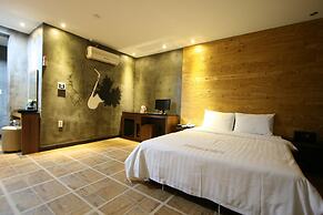 Cheonan K Hotel