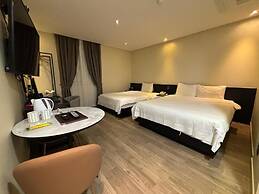 Cheonan K Hotel