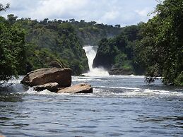 Nile Safari Lodge