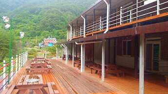 Jirisan Valley Pension