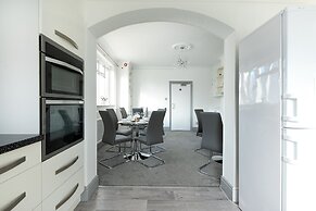 KVM - Sugar Way House