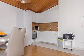 Apartment Mira
