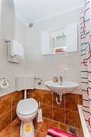 Apartment and Rooms Ivan