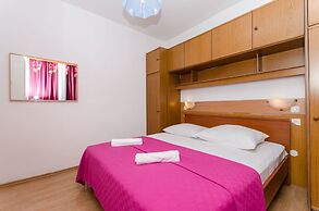 Apartment and Rooms Ivan