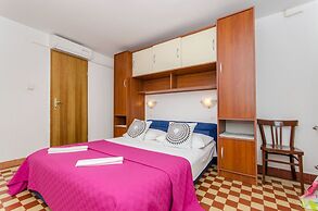 Apartment and Rooms Ivan