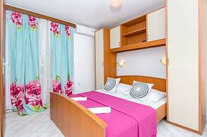 Apartment and Rooms Ivan