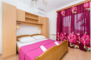 Apartment and Rooms Ivan