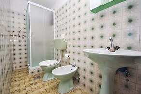 Apartment and Rooms Ivan