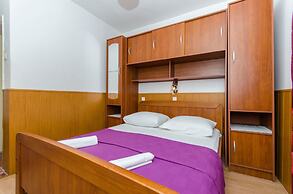 Apartment and Rooms Ivan