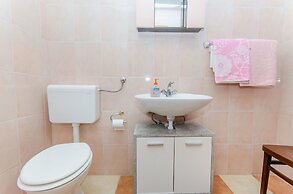 Apartment and Rooms Ivan