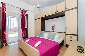 Apartment and Rooms Ivan